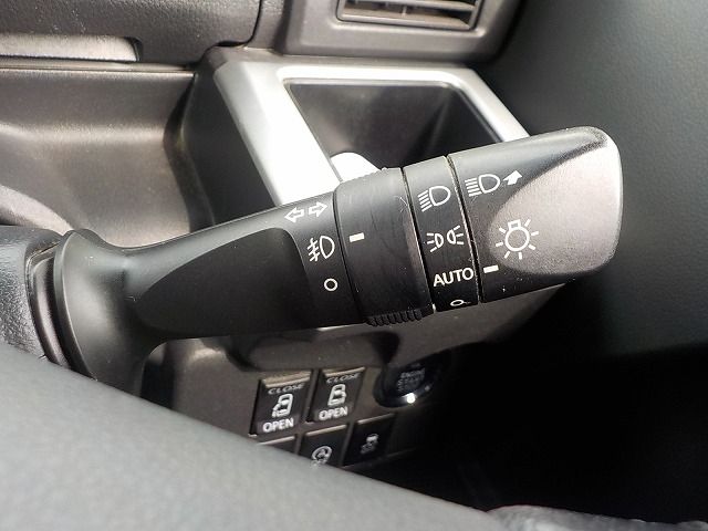 TOYOTA PIXIS MEGA 2017 Image 31