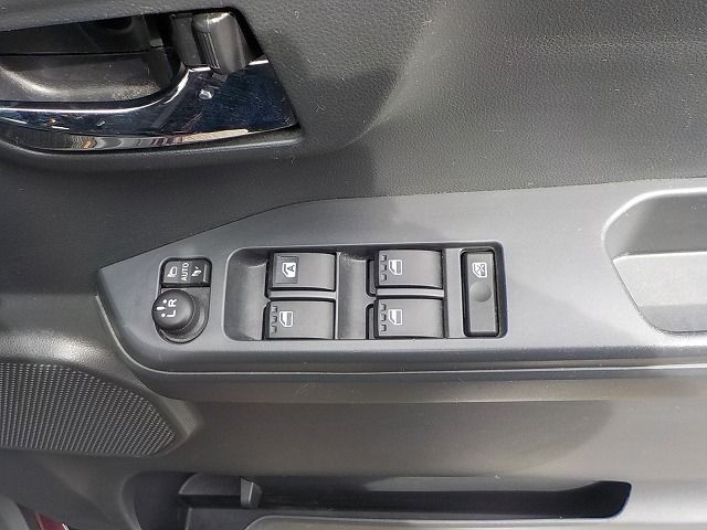 TOYOTA PIXIS MEGA 2017 Image 31