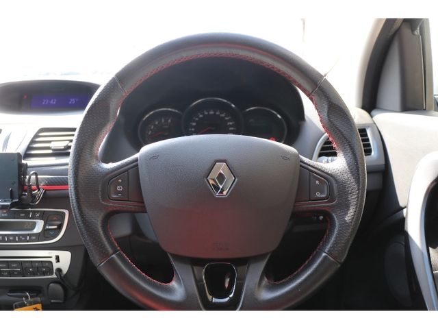 RENAULT MEGANE ESTAT 2014 Image 31