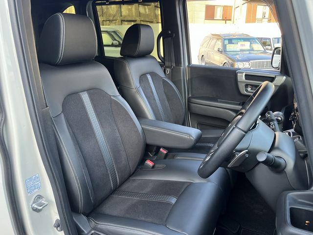 HONDA N BOX CUSTOM 4WD 2023 Image 31