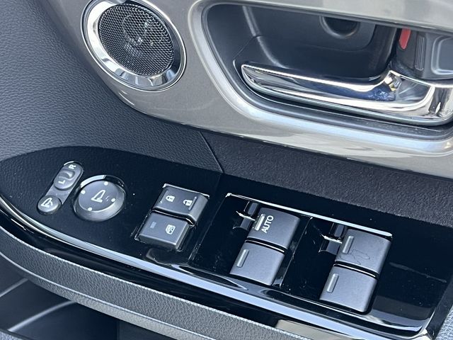 HONDA N BOX CUSTOM 4WD 2023 Image 31