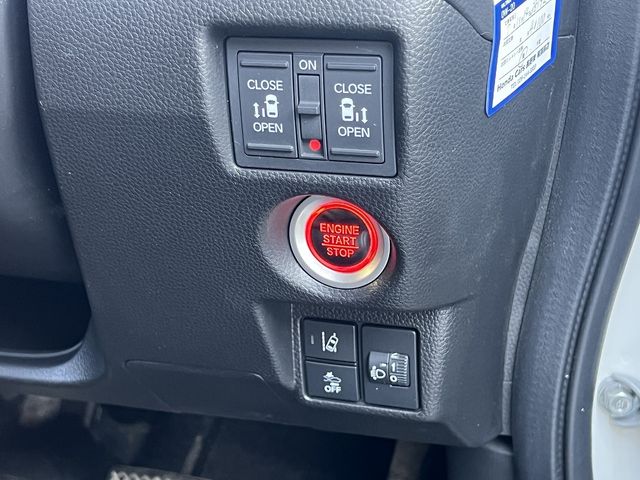 HONDA N BOX CUSTOM 4WD 2023 Image 31