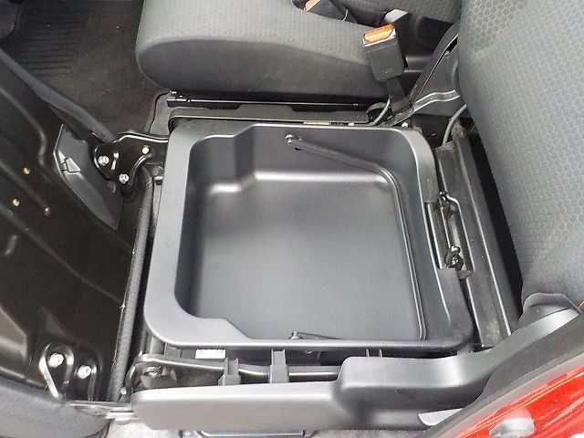 SUZUKI SPACIA GEAR 2019 Image 31