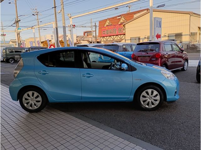 TOYOTA AQUA 2014 Image 31