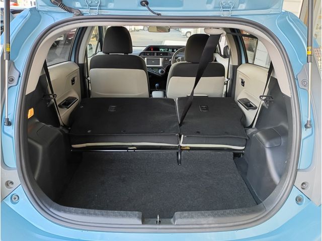 TOYOTA AQUA 2014 Image 31