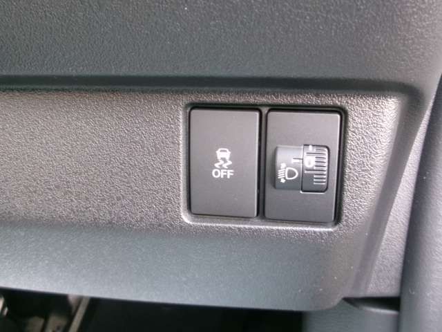 HONDA N BOX CUSTOM 2023 Image 31