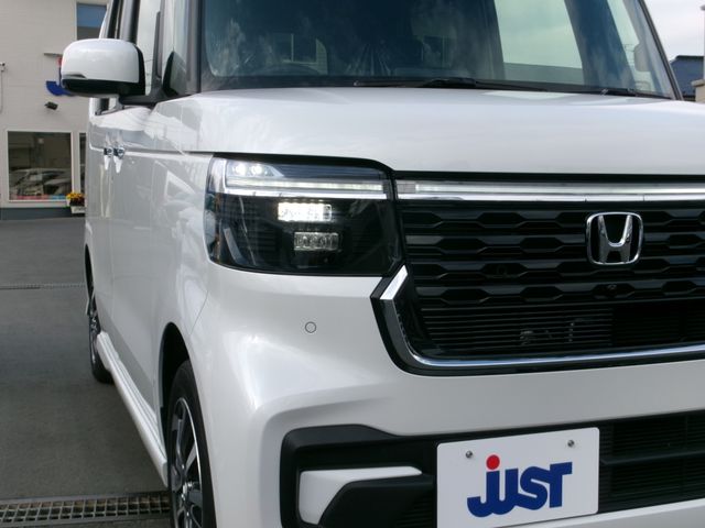 HONDA N BOX CUSTOM 2023 Image 31