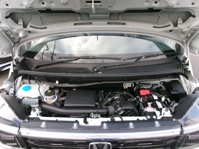 HONDA N BOX CUSTOM 2023 Image 31