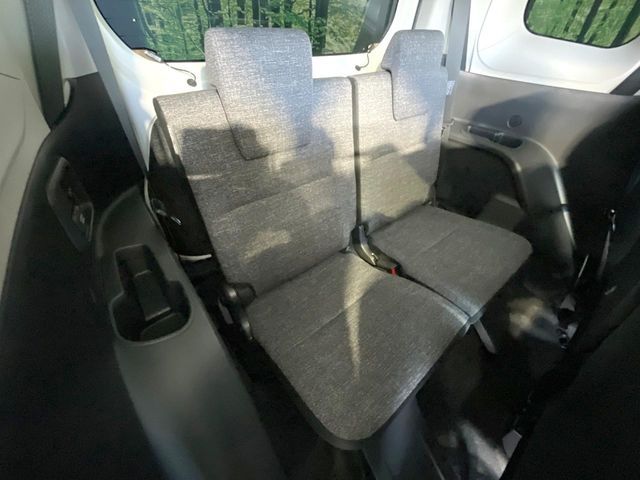 TOYOTA SIENTA HYBRID 2023 Image 31