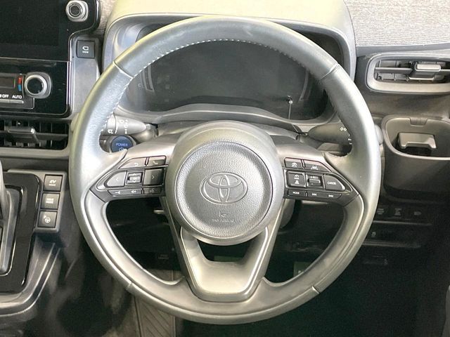 TOYOTA SIENTA HYBRID 2023 Image 31