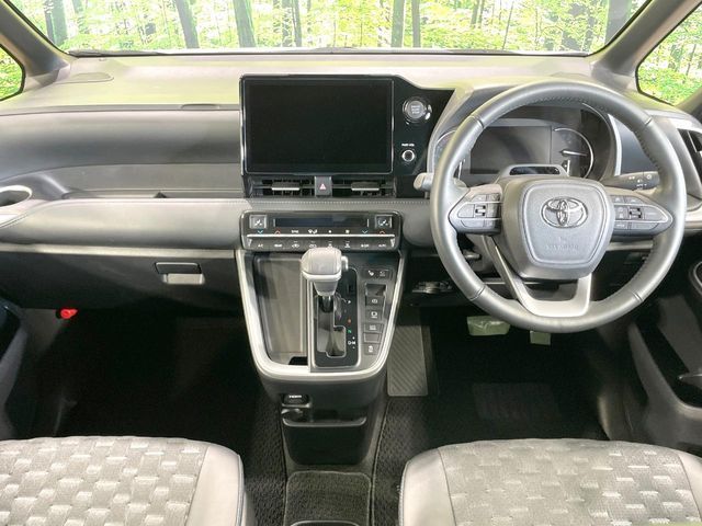 TOYOTA VOXY 2023 Image 31