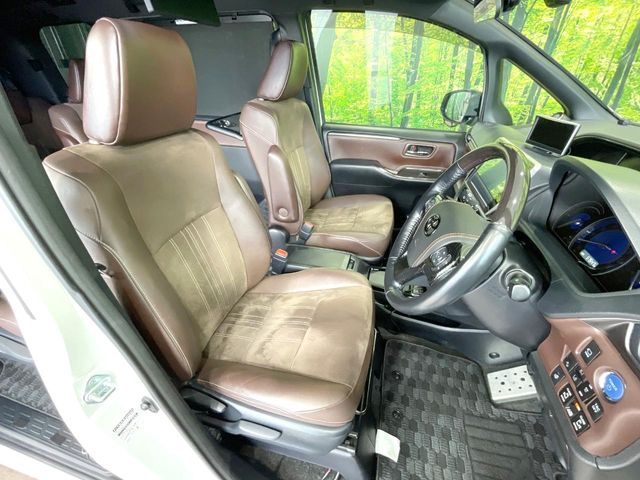 TOYOTA ESQUIRE HYBRID 2020 Image 31