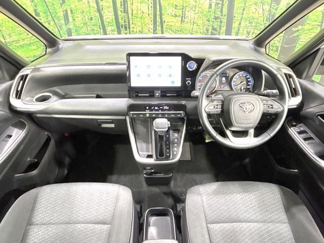 TOYOTA NOAH HYBRID 2022 Image 31