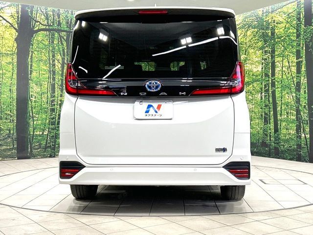 TOYOTA NOAH HYBRID 2022 Image 31