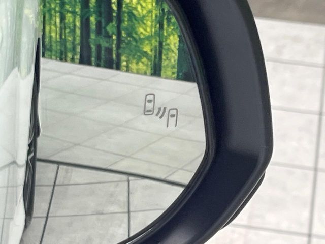 TOYOTA VOXY 2022 Image 31