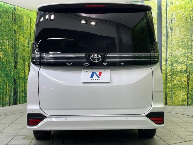 TOYOTA VOXY 2022 Image 31