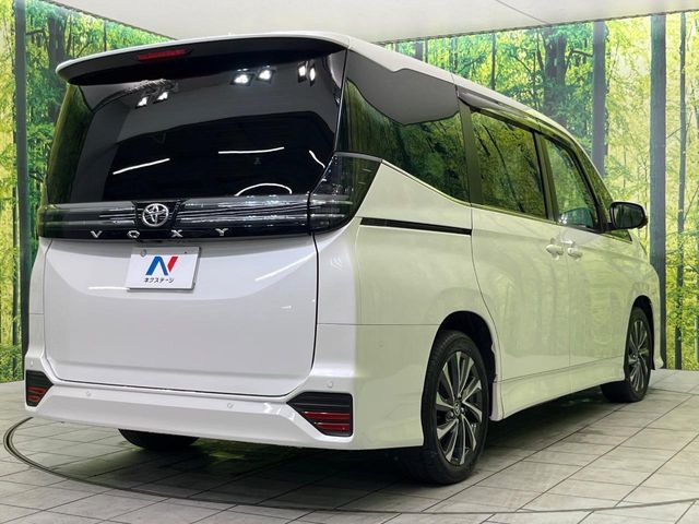 TOYOTA VOXY 2022 Image 31