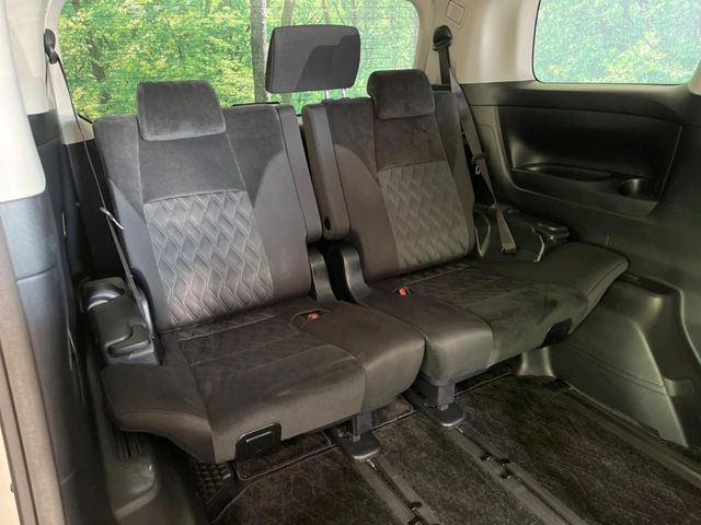 TOYOTA VELLFIRE 2018 Image 31