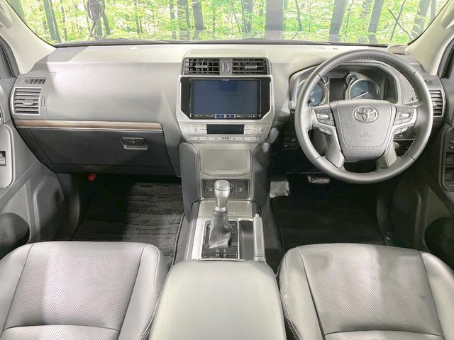 TOYOTA LANDCRUISER PRADO 2022 Image 31