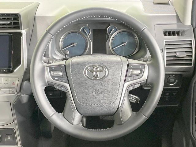 TOYOTA LANDCRUISER PRADO 2022 Image 31