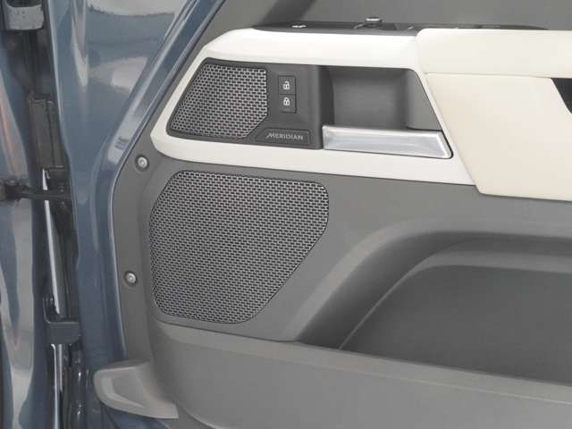 ROVER DEFENDER 2022 Image 31