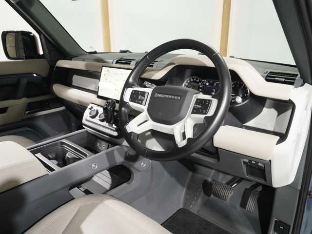 ROVER DEFENDER 2022 Image 31