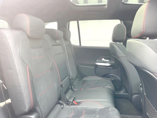MERCEDES BENZ GLB 2023 Image 31
