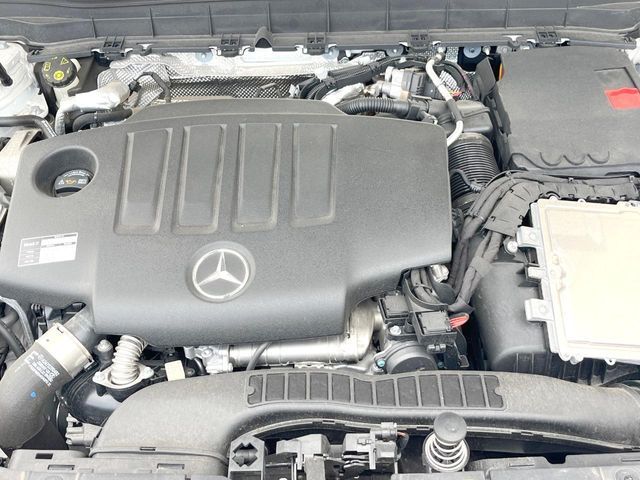 MERCEDES BENZ GLB 2023 Image 31