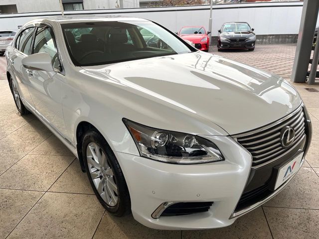 TOYOTA LEXUS LS460 2015 Image 31