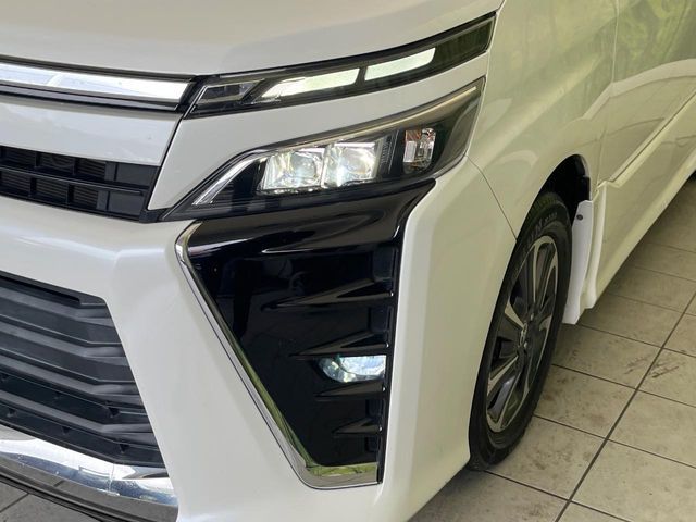 TOYOTA VOXY 2017 Image 31