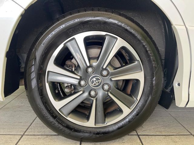 TOYOTA VOXY 2017 Image 31