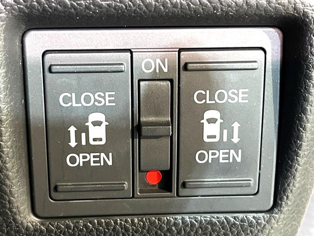 HONDA N BOX CUSTOM 4WD 2018 Image 31