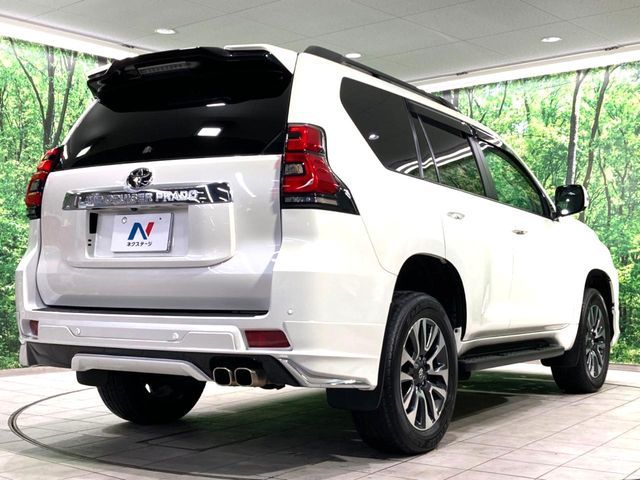 TOYOTA LANDCRUISER PRADO 2023 Image 31