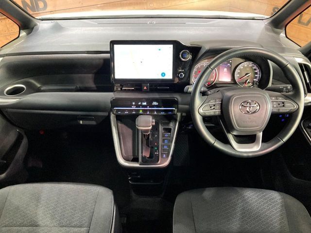 TOYOTA VOXY 2023 Image 31