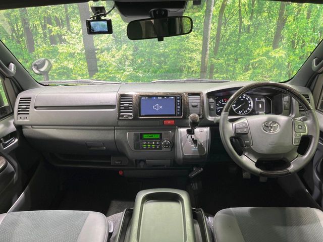 TOYOTA HIACE VAN 2WD 2022 Image 31