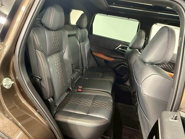 MITSUBISHI OUTLANDER PHEV 2022 Image 31