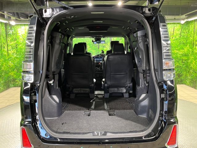 TOYOTA VOXY 2019 Image 31
