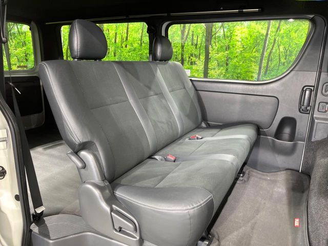 TOYOTA HIACE VAN 2WD 2019 Image 31