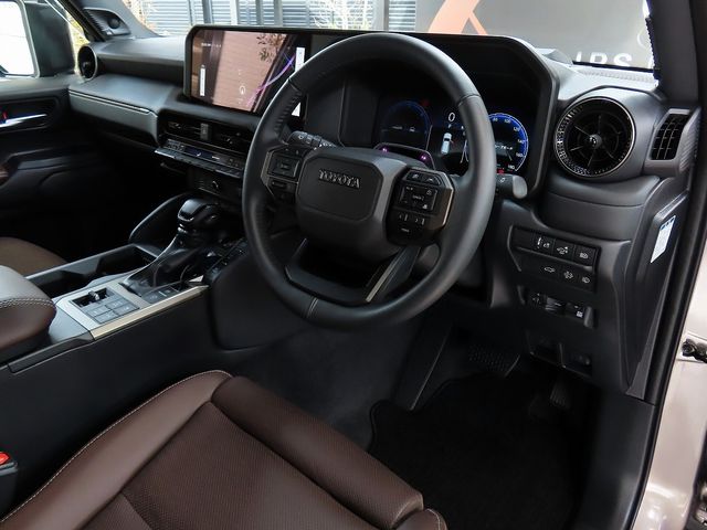 TOYOTA LANDCRUISER 250 2024 Image 31