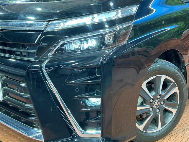 TOYOTA VOXY 2021 Image 31