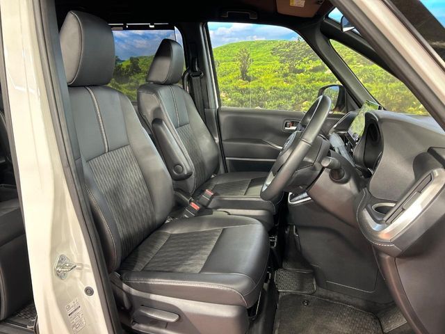 TOYOTA NOAH 2023 Image 31