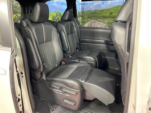 TOYOTA NOAH 2023 Image 31