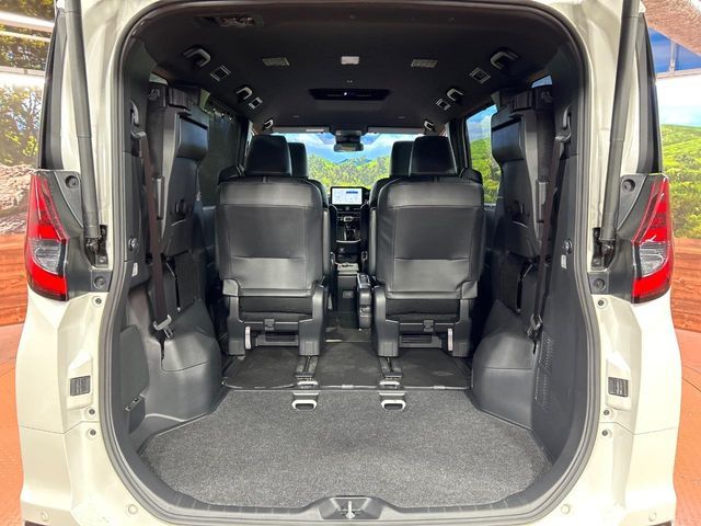 TOYOTA NOAH 2023 Image 31