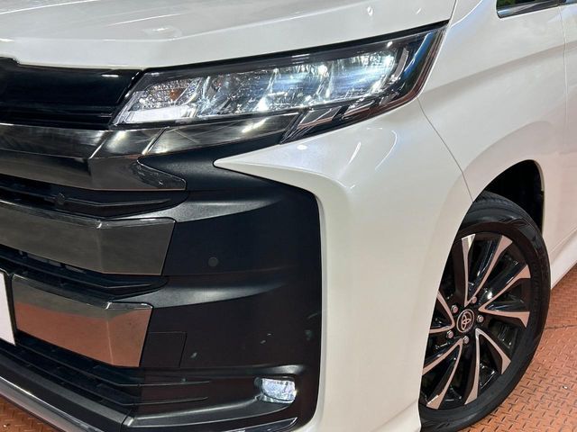 TOYOTA NOAH 2023 Image 31