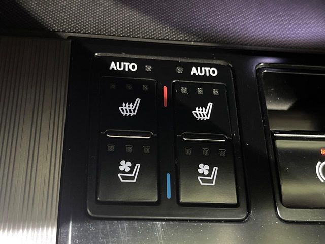 TOYOTA LEXUS RX200T AWD 2017 Image 31