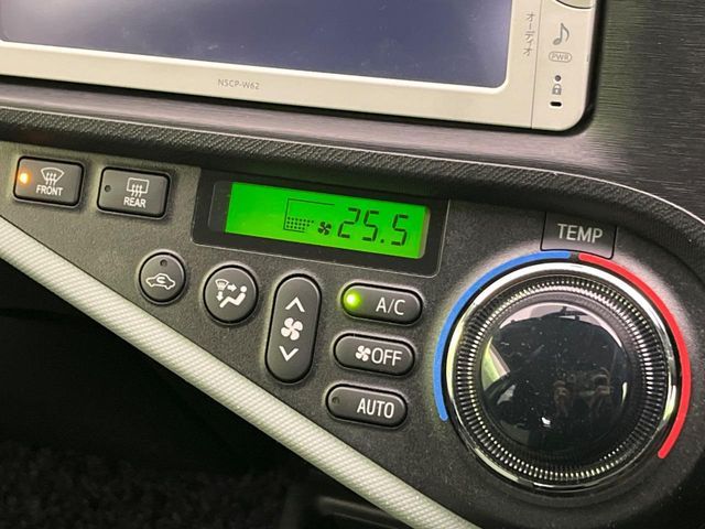 TOYOTA AQUA 2014 Image 31