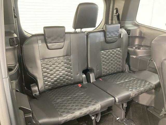 TOYOTA VOXY HYBRID 2023 Image 31