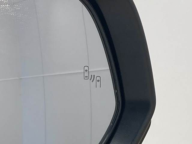 TOYOTA VOXY HYBRID 2023 Image 31