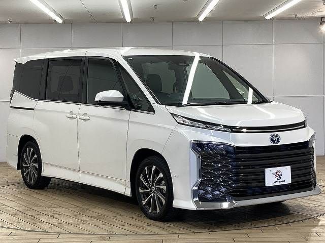 TOYOTA VOXY HYBRID 2023 Image 31
