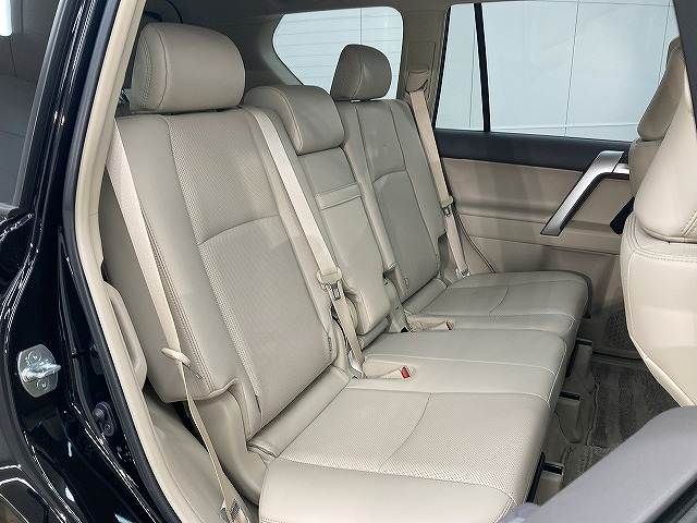 TOYOTA LANDCRUISER PRADO 2023 Image 31